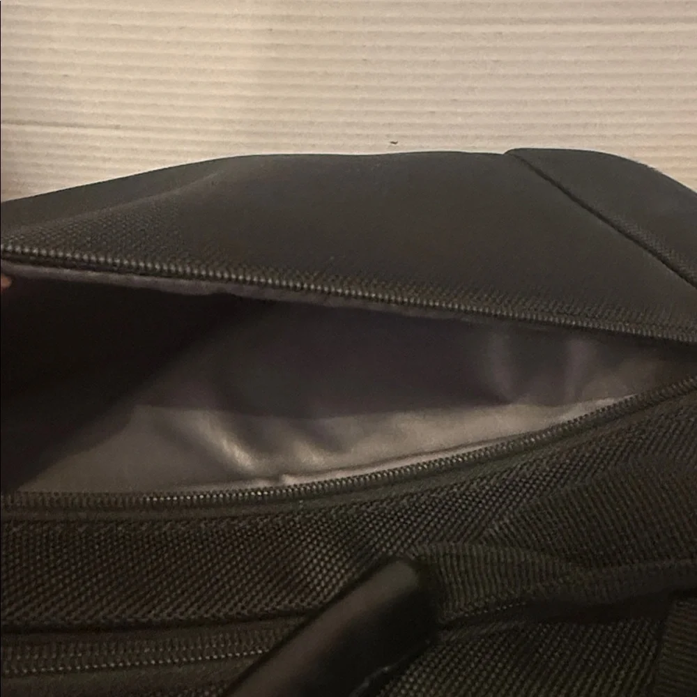 Samsonite Black nylon classic two gusset toploader carryon laptop bag briefcase